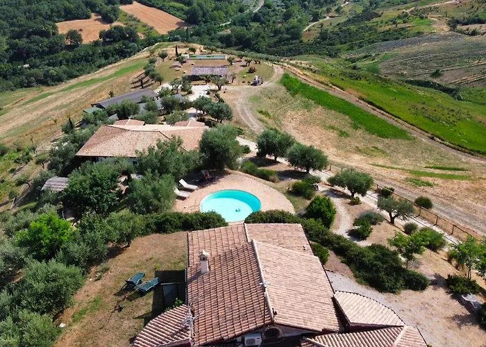Alloggio per agriturismo Pietra Pizzuta *